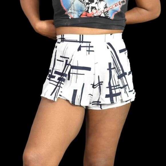 Latiste by Amy Shorts Blue White High Waist Layered Flounce Tap Pant Size Small - Picture 5 of 14